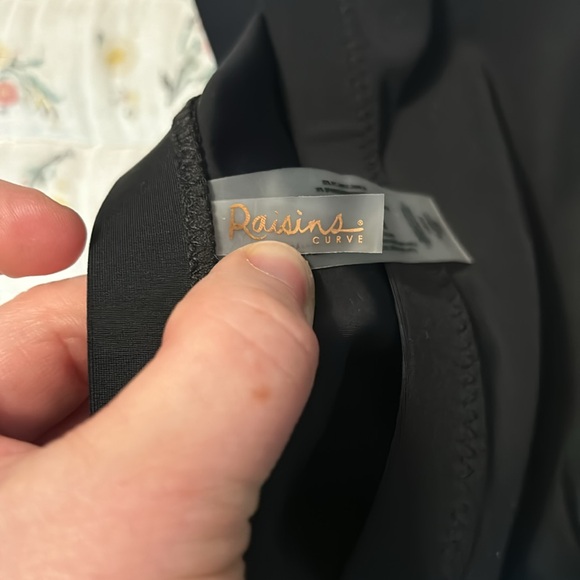 Women bathing suit bottom with skirt - Picture 3 of 9